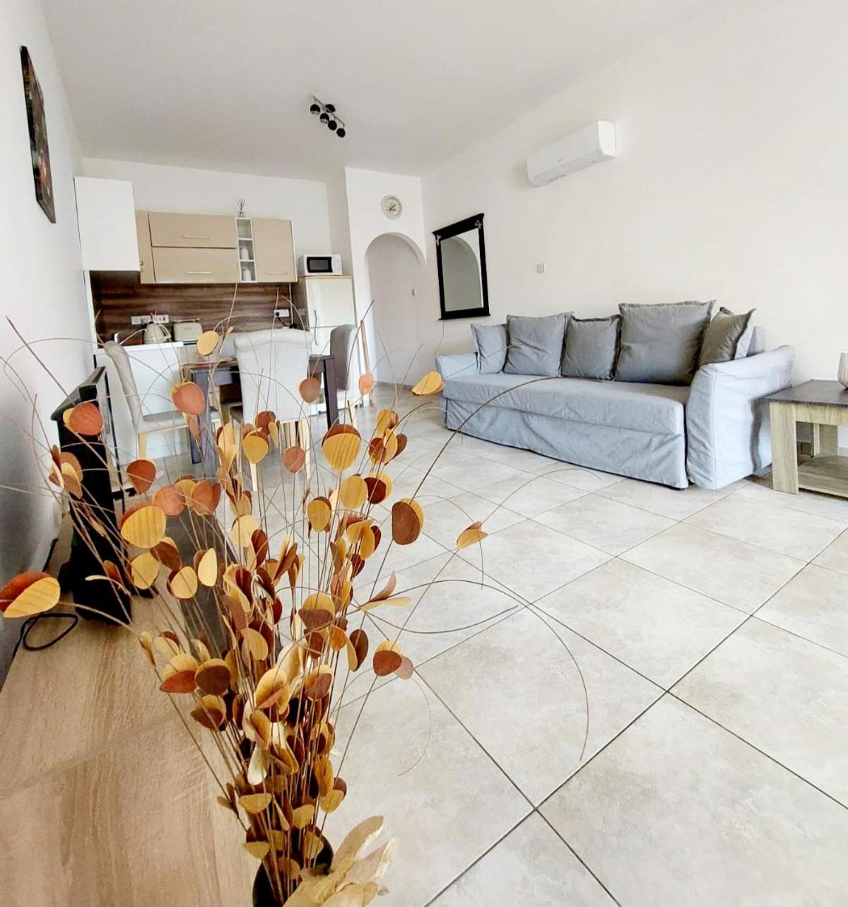 Joanne'S Cosy 1 Bdrm Apt Paphos Exterior foto