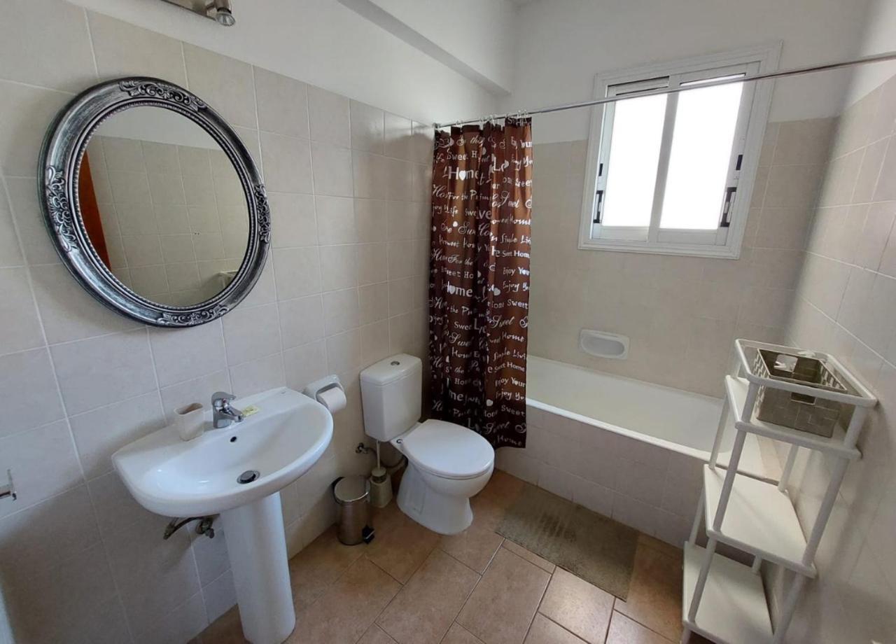 Joanne'S Cosy 1 Bdrm Apt Paphos Exterior foto